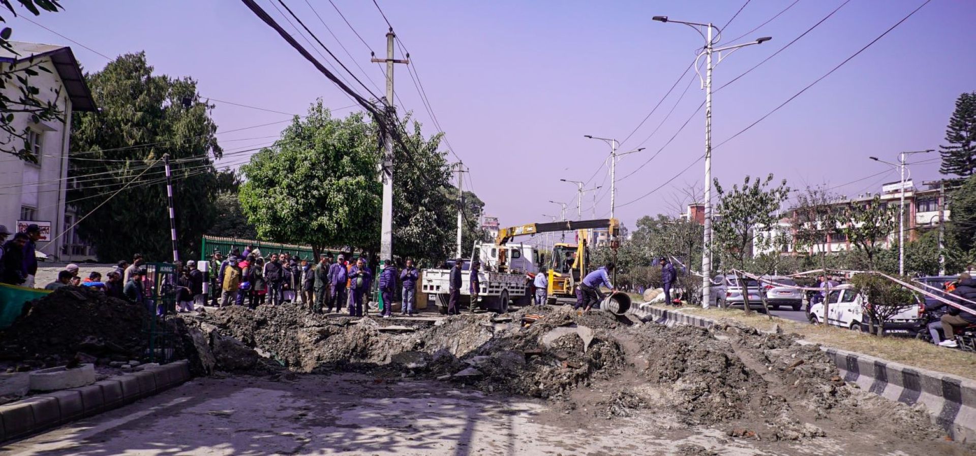 बबरमहलमा फुटेको खानेपानीको पाइप मर्मत कार्य सुरु